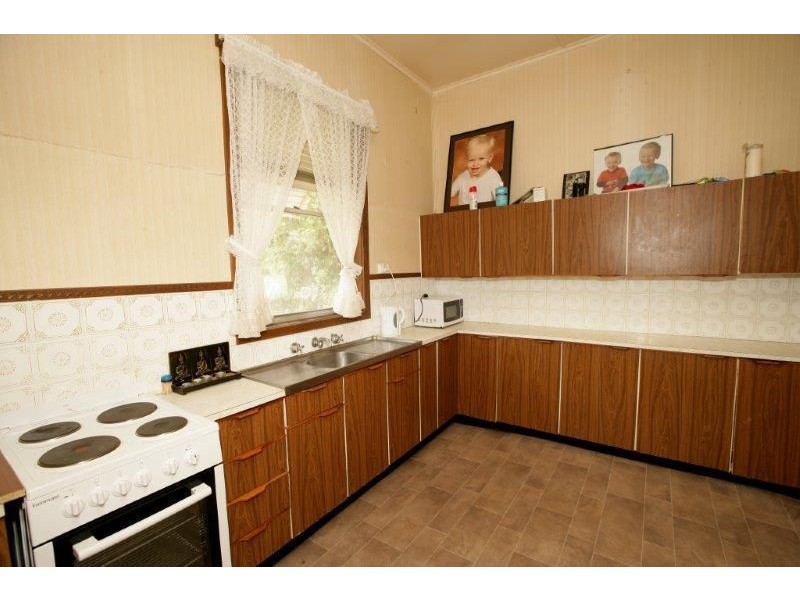 3 Earl Street, Junee NSW 2663