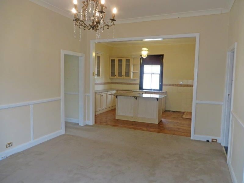26 Elizabeth St, Junee NSW 2663