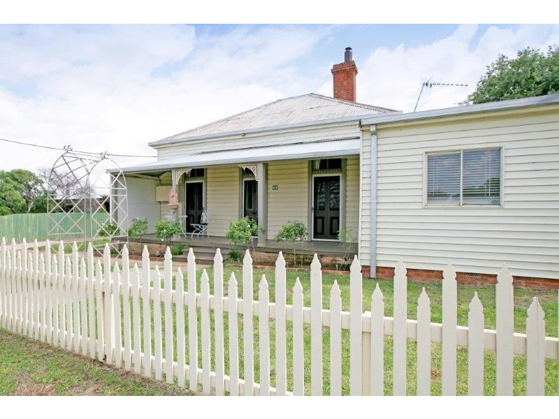 45 Prince St, Junee NSW 2663