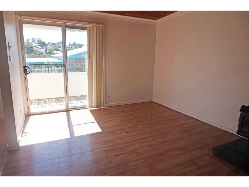 17 Ducker Street, Junee NSW 2663