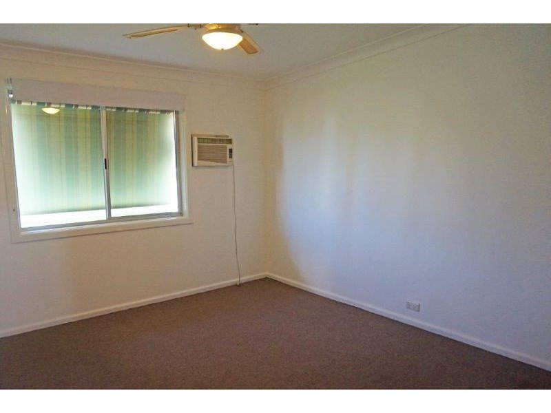 17 Ducker Street, Junee NSW 2663