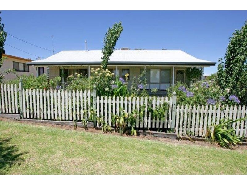 41 Pitt St, Junee NSW 2663