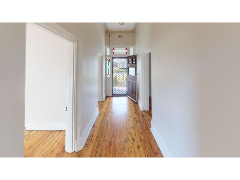 13 Crown St, Junee NSW 2663