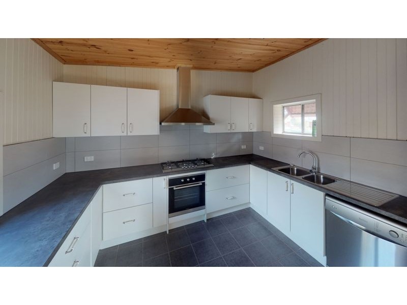 13 Crown St, Junee NSW 2663