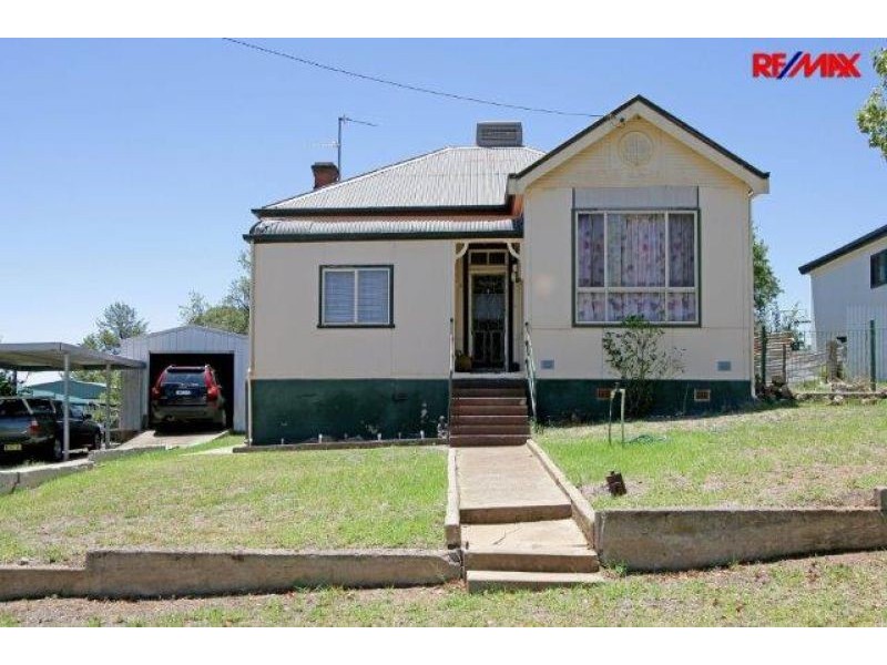 52 George St, Junee NSW 2663