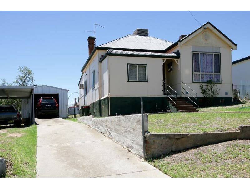 52 George St, Junee NSW 2663