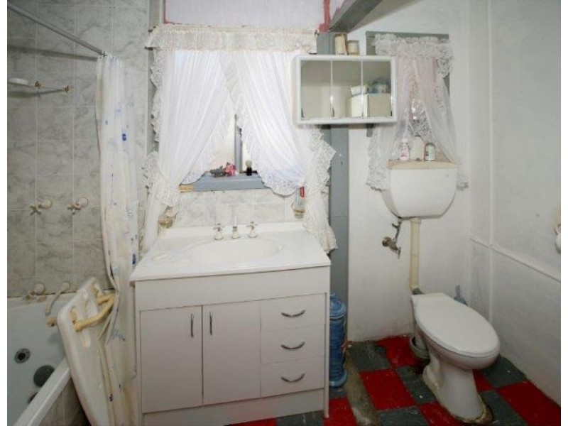 52 George St, Junee NSW 2663