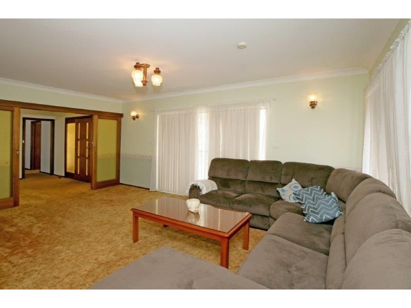 10 Broadway, Junee NSW 2663