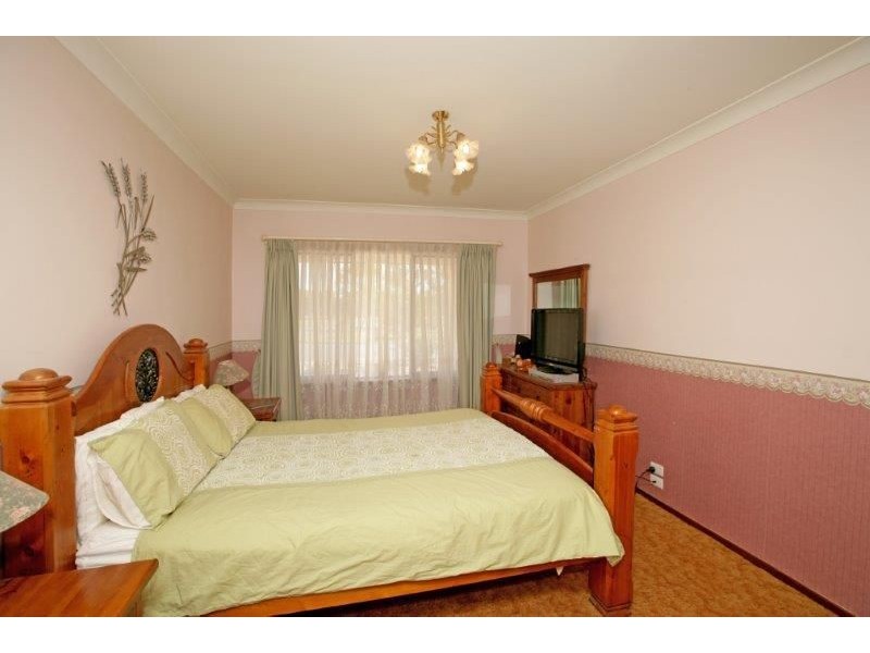 10 Broadway, Junee NSW 2663