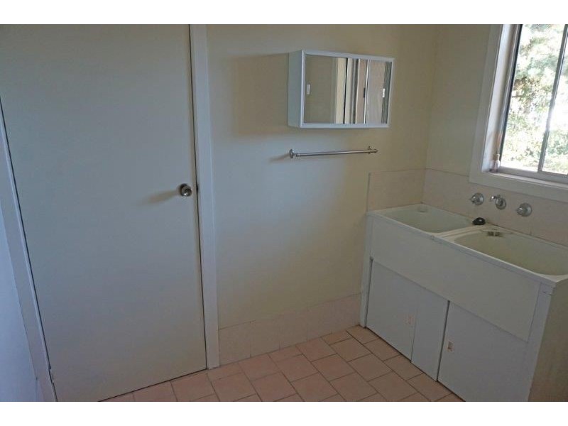 27 George St, Junee NSW 2663