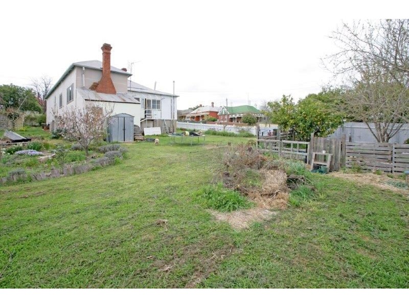 33 Denison St, Junee NSW 2663