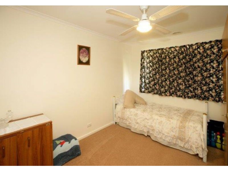 4 Knight St, Junee NSW 2663