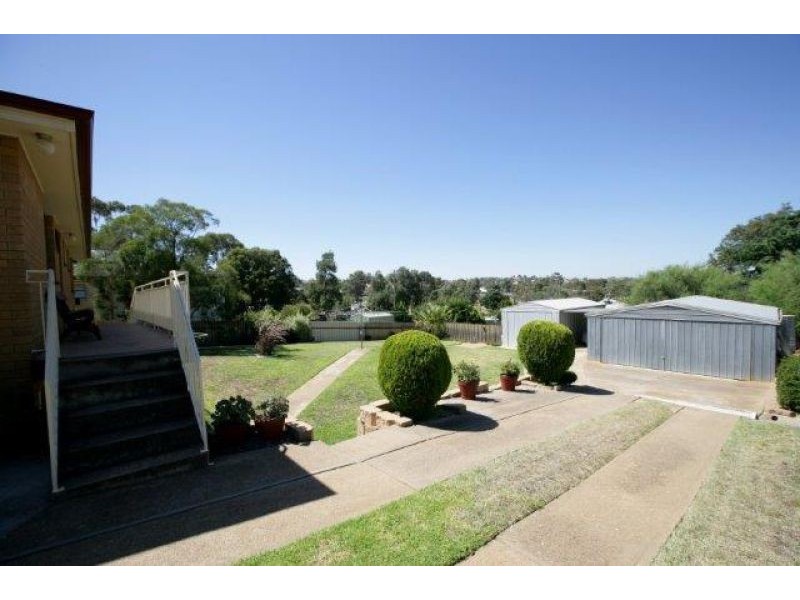 4 Knight St, Junee NSW 2663
