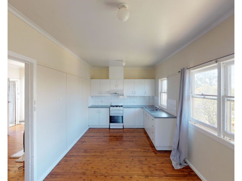 17 Robert St, Junee NSW 2663