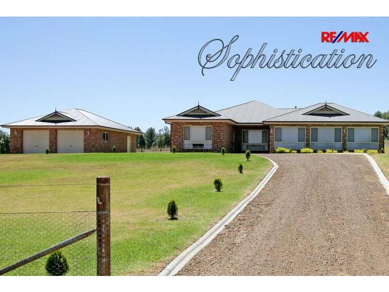 7 Loughan Road, Junee NSW 2663