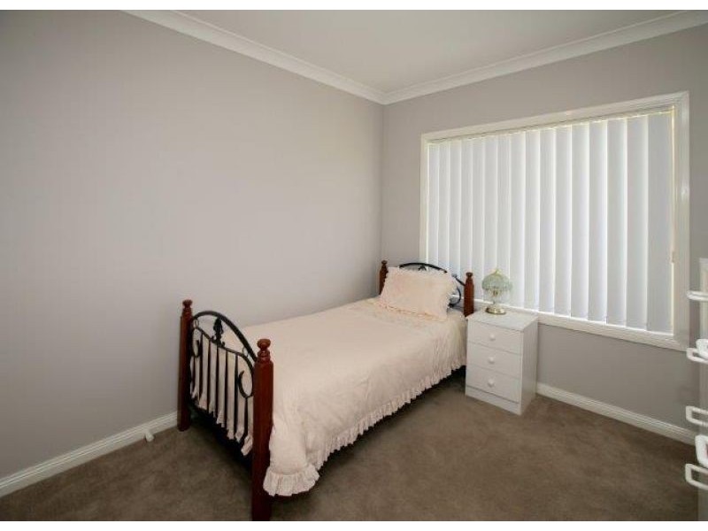 7 Loughan Road, Junee NSW 2663