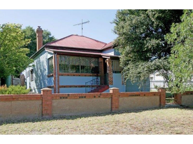 26 Bolton St, Junee NSW 2663