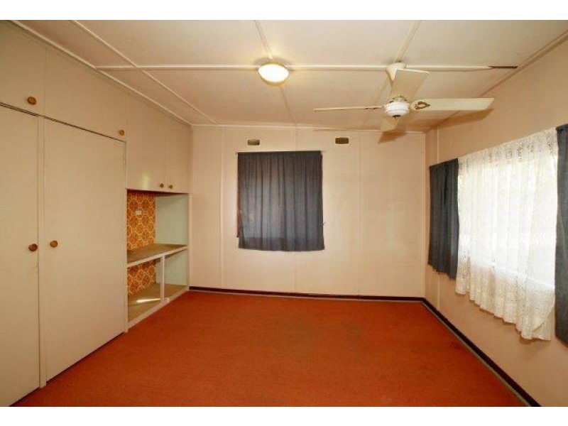 26 Bolton St, Junee NSW 2663