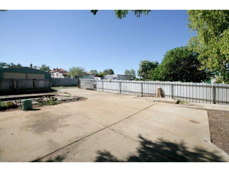 26 Bolton St, Junee NSW 2663