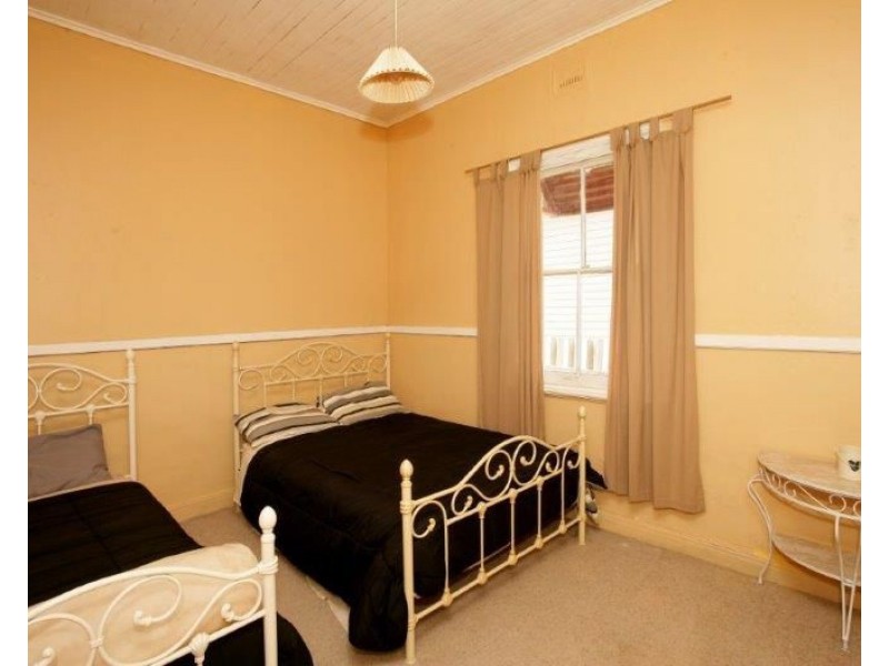 18 Broadway Street, Junee NSW 2663