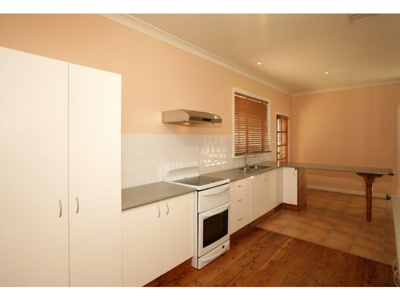 5 Harold Street, Junee NSW 2663