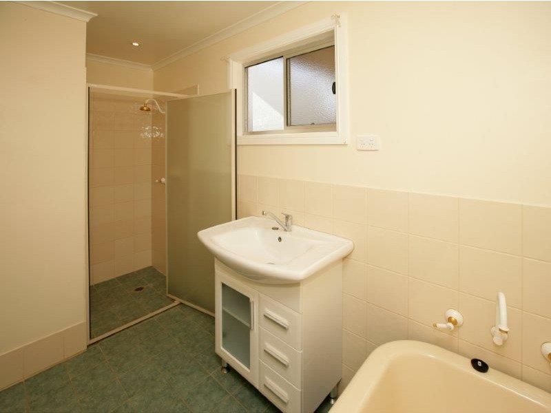 5 Harold Street, Junee NSW 2663