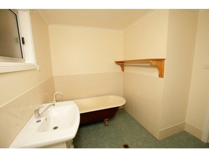 5 Harold Street, Junee NSW 2663