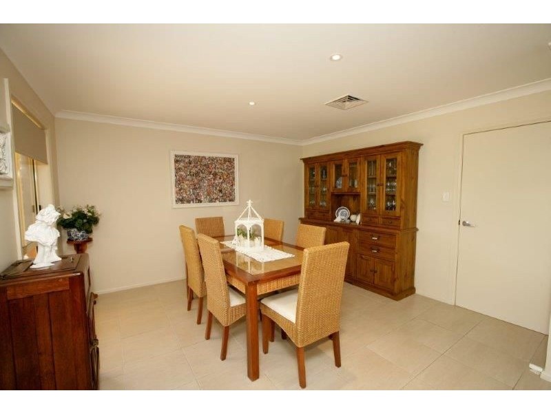 24 Loughan Rd, Junee NSW 2663