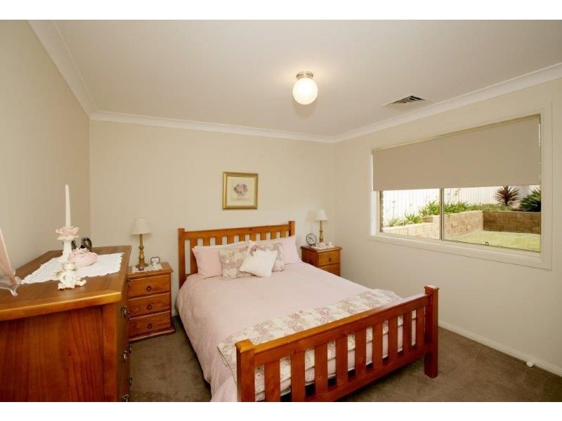 24 Loughan Rd, Junee NSW 2663