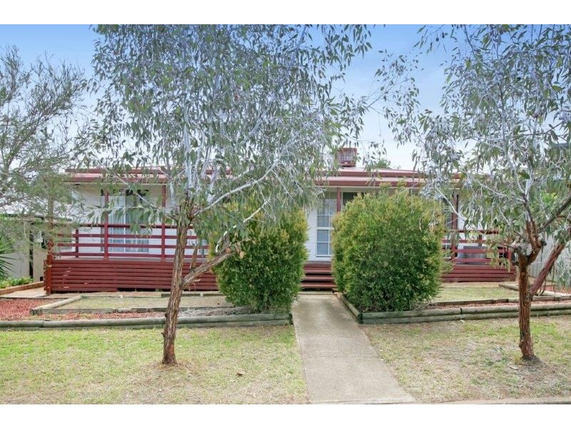 22 Cedric St, Junee NSW 2663