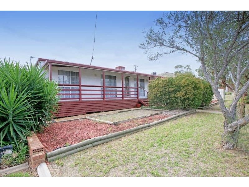 22 Cedric St, Junee NSW 2663