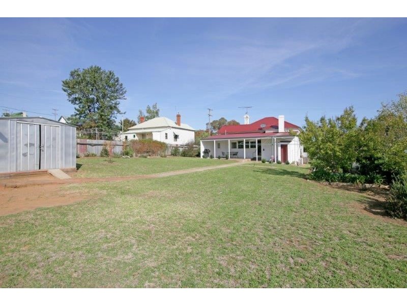 42 Hill St, Junee NSW 2663