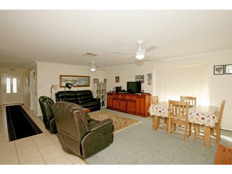 58 Bolton St, Junee NSW 2663