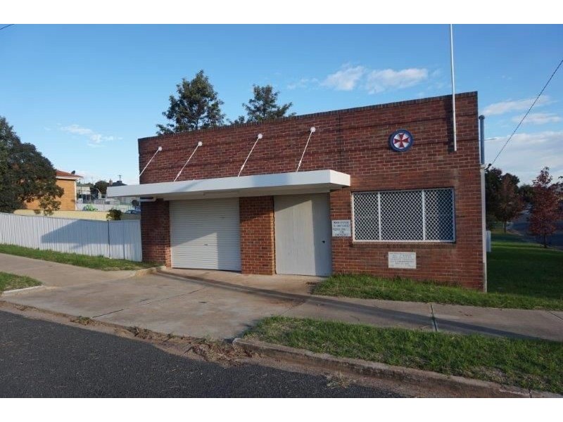 19 Cox St, Junee NSW 2663