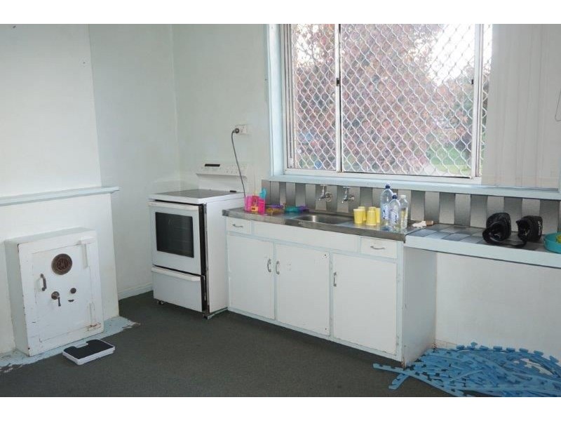 19 Cox St, Junee NSW 2663