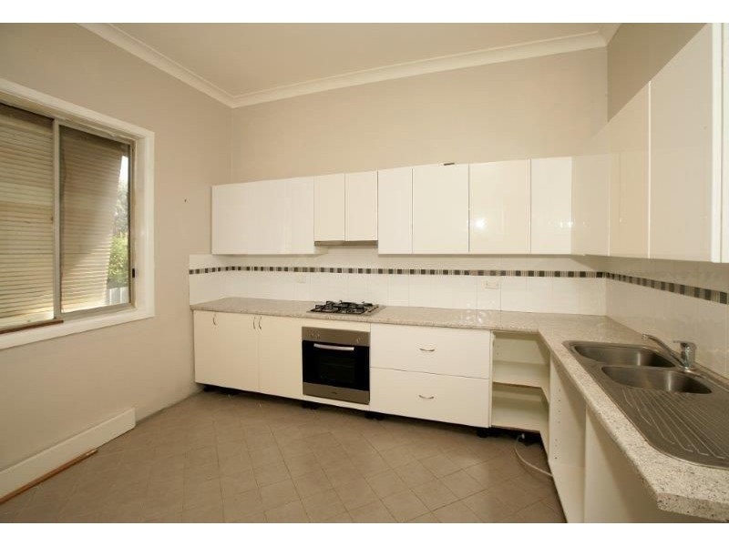 15 Percy St, Junee NSW 2663