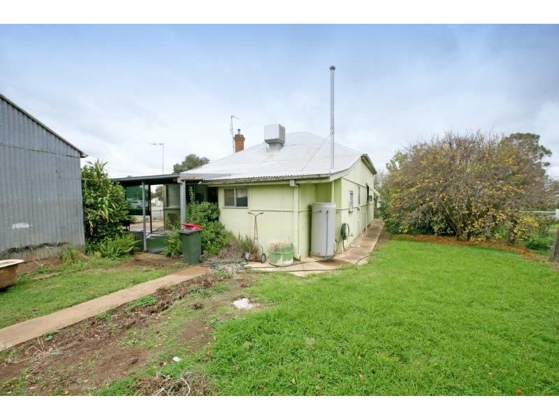 53 Regent St, Junee NSW 2663