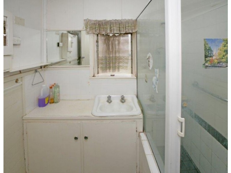 53 Regent St, Junee NSW 2663