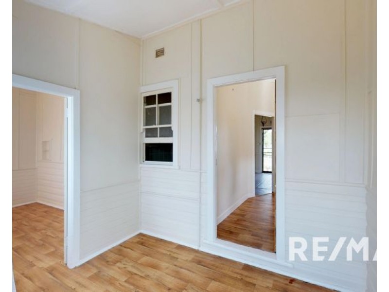 26 Fitzroy St, Junee NSW 2663