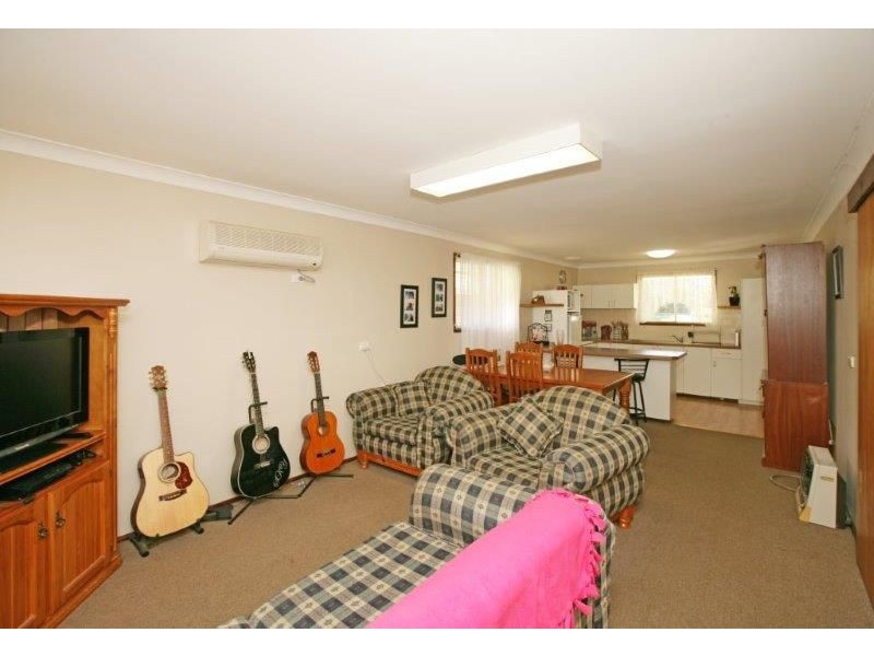 29 Hammond St, Junee NSW 2663