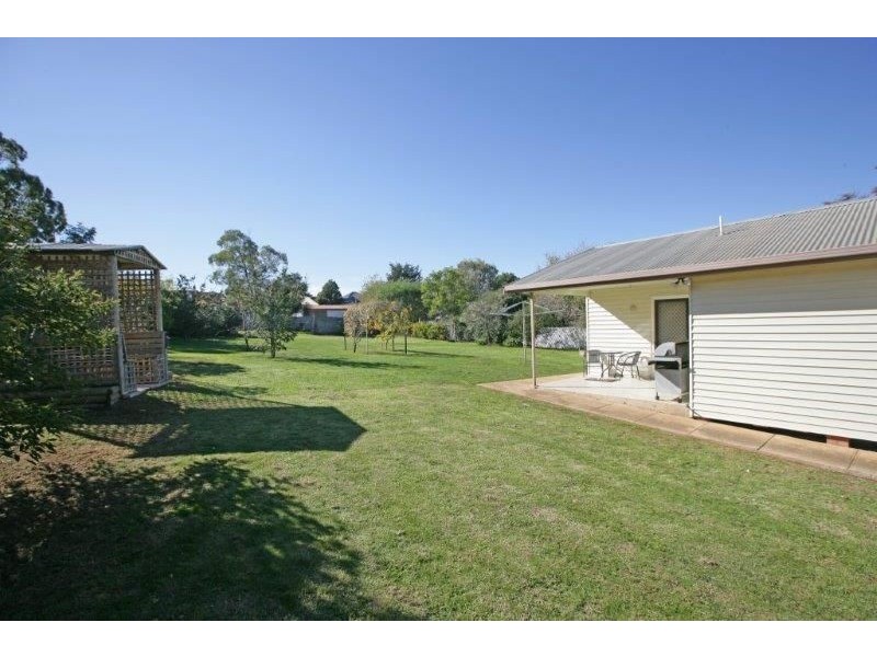 29 Hammond St, Junee NSW 2663