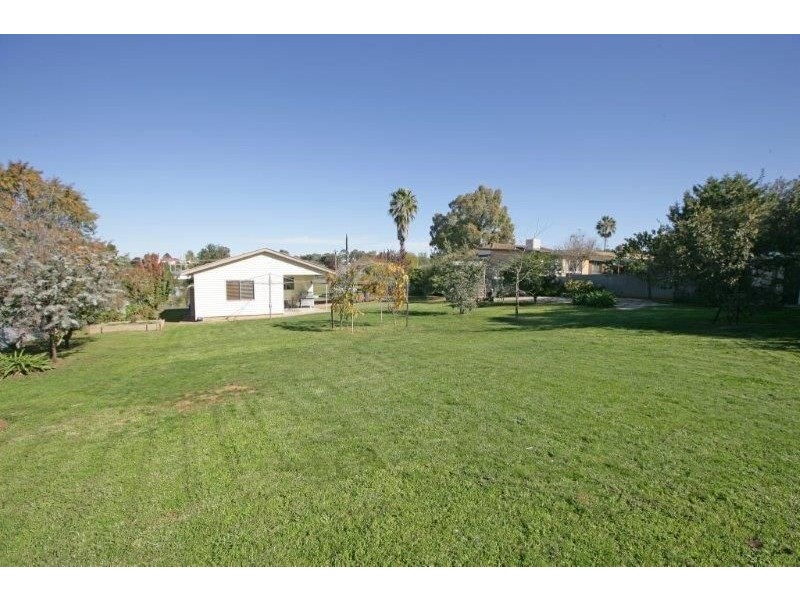 29 Hammond St, Junee NSW 2663