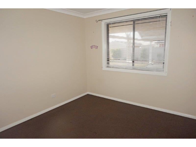 36 Loughan Rd, Junee NSW 2663