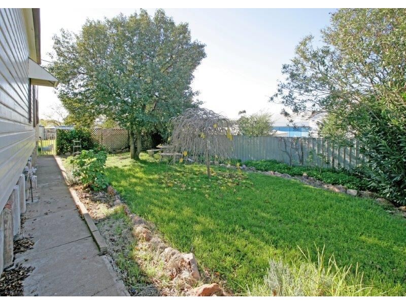 17 Thomas St, Junee NSW 2663