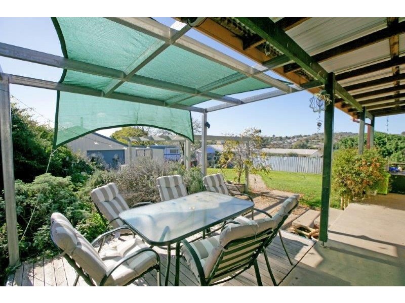 17 Thomas St, Junee NSW 2663