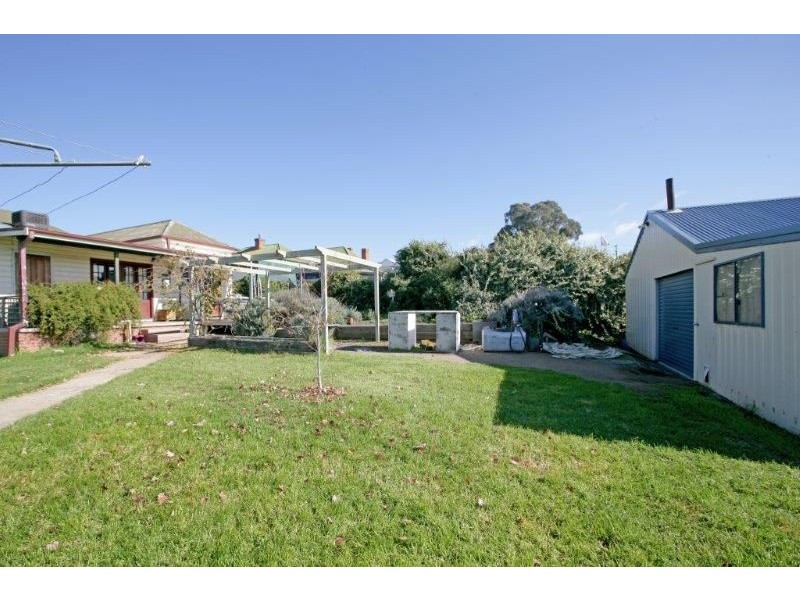 17 Thomas St, Junee NSW 2663