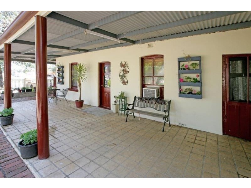 1 Edgar St, Junee NSW 2663