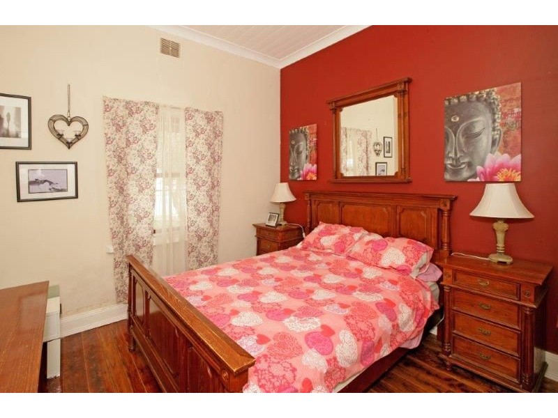 1 Edgar St, Junee NSW 2663