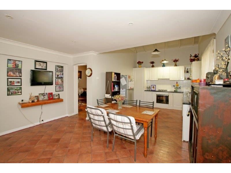 1 Edgar St, Junee NSW 2663