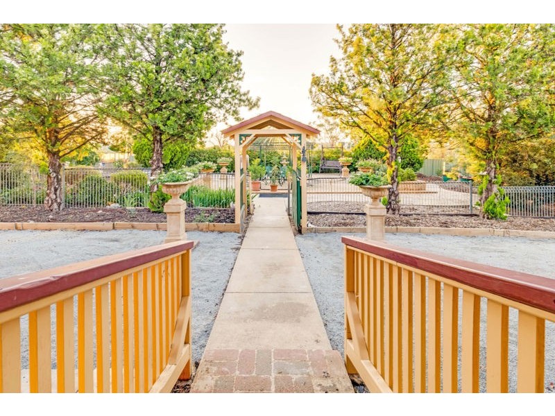 58 Kemp St, Junee NSW 2663